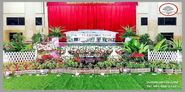 ดอกไม้งานศพและสวน สวนสวยๆหน้าหีบ สวนดอกไม้หน้าศพ สวนและดอกไม้หน้าศพ สวนหน้าศพสวยๆ สวนงานศพสวยงาม ดอกไม้หน้าหีบแบบสวน แบบที่ 30