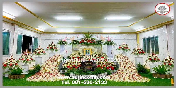 ดอกไม้งานศพและสวน นกยูงดอกไม้หน้าศพแบบสวน สวนประดับนกยูงงานศพ ดอกไม้หน้าหีบชุดสวนนกยูง สวนดอกไม้งานศพนกยูง สวยหรู ราคาไม่แพง  แบบที่ 40